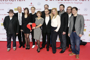 Matthias Schweighöfer mit seinem 'Schlussmacher'-Cast