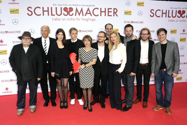 Matthias Schweighöfer mit seinem 'Schlussmacher'-Cast