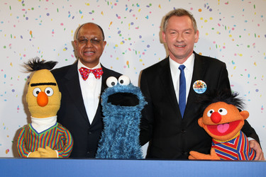 Melvin Ming, Lutz Marmor mit Bert, Krümelmonster und Ernie