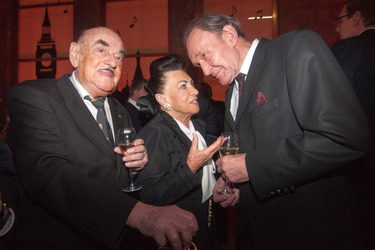 Artur Brauner mit Gattin Maria, Michael Mendl