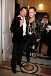 Bülent Sharif, Julian F.M. Stoeckel