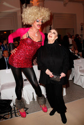 Gloria Viagra, Barbara Schöne