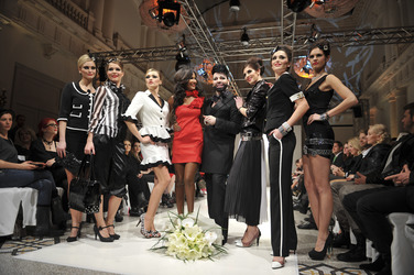 Harald Glööckler mit Model