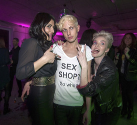 Gita Kurdpoor, Anika Scheibe mit Gast