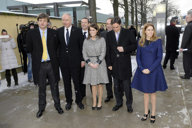 Eugenie Mountbatten-Windsor, David McAllister, Beatrice Mountbatten-Windsor