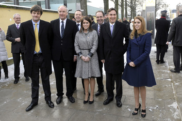Eugenie Mountbatten-Windsor, David McAllister, Beatrice Mountbatten-Windsor