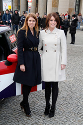 Beatrice Mountbatten-Windsor, Eugenie Mountbatten-Windsor