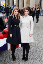 Beatrice Mountbatten-Windsor, Eugenie Mountbatten-Windsor