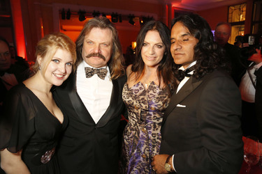 Leslie Mandoki mit Tochter Lara, Christine Neubauer mit Freund José Campos