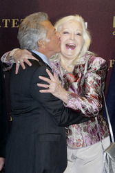 Dustin Hoffman, Gwyneth Jones