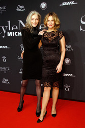 Eveline Hall, Kim Fisher