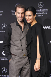 Joseph Fiennes, Maria Dolores Dieguéz