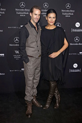 Joseph Fiennes, Maria Dolores Dieguéz