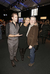 Joseph Fiennes, Maria Dolores Diéguez mit Pressfotografen