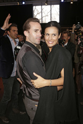 Joseph Fiennes, Maria Dolores Dieguéz