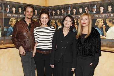 Max von Thun, Peri Baumeister, Iris Berben, Nadja Uhl