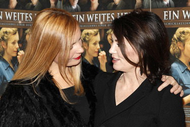 Nadja Uhl, Iris Berben