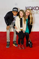 Anne-Sophie Briest mit ihren Kindern Jahmar und Faye