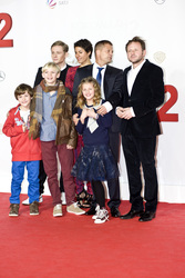 Matthias Schweighöfer, Jasmin Gerat, Til Schweiger, Emma Schweiger, Samuel Finzi