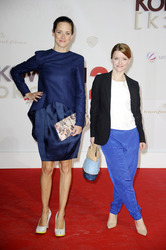 Anja Knauer, Karoline Schuch