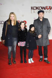 Anna Loos, Jan Josef Liefers mit ihren Toechtern Lilly und Lola