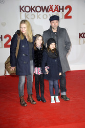 Anna Loos, Jan Josef Liefers mit ihren Toechtern Lilly und Lola