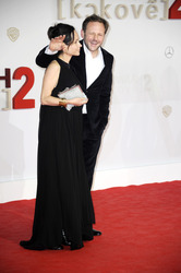 Samuel Finzi mit Freundin