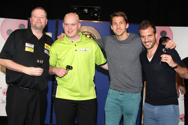 Raymond van Barneveld, Michael van Gerwen, René Adler, Rafael van der Vaart