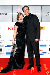 Jasmin Schwiers mit Ehermann Jan van Weyde