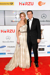 Katja Burkard, Hans Mahr