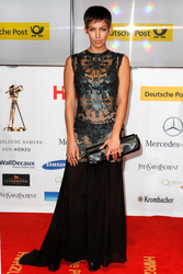 Alina Süggeler (Frida Gold)