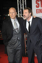 Bruce Willis, Sebastian Koch