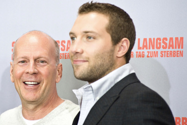Bruce Willis, Jai Courtney