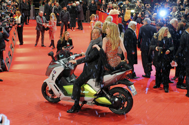 Hannes Jaenicke, Sophie Adell