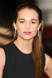 Alicia Vikander