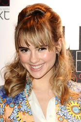 Suki Waterhouse