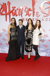 Famke Janssen, Jeremy Renner, Gemma Arterton, Pihla Viitala