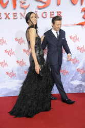 Famke Janssen, Jeremy Renner