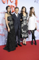 Famke Janssen, Jeremy Renner, Gemma Arterton, Pihla Viitala