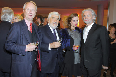 Klaus Steak, Mario Adorf, Karolin Peiter, Hermann Bühlbecker