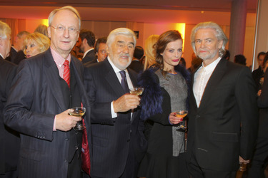 Klaus Steak, Mario Adorf, Karolin Peiter, Hermann Bühlbecker