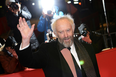 Jonathan Pryce