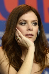 Anna Friel