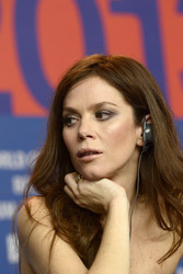 Anna Friel