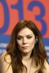 Anna Friel
