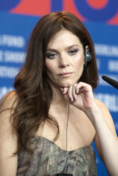 Anna Friel