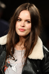 Atlanta De Cadenet Taylor