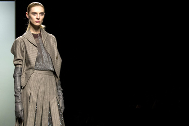 Victorio & Lucchino Model