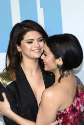 Selena Gomez, Vanessa Hudgens