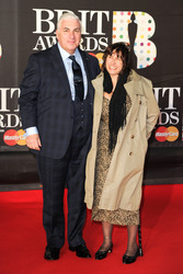 Mitch Winehouse, Janis Winehuouse